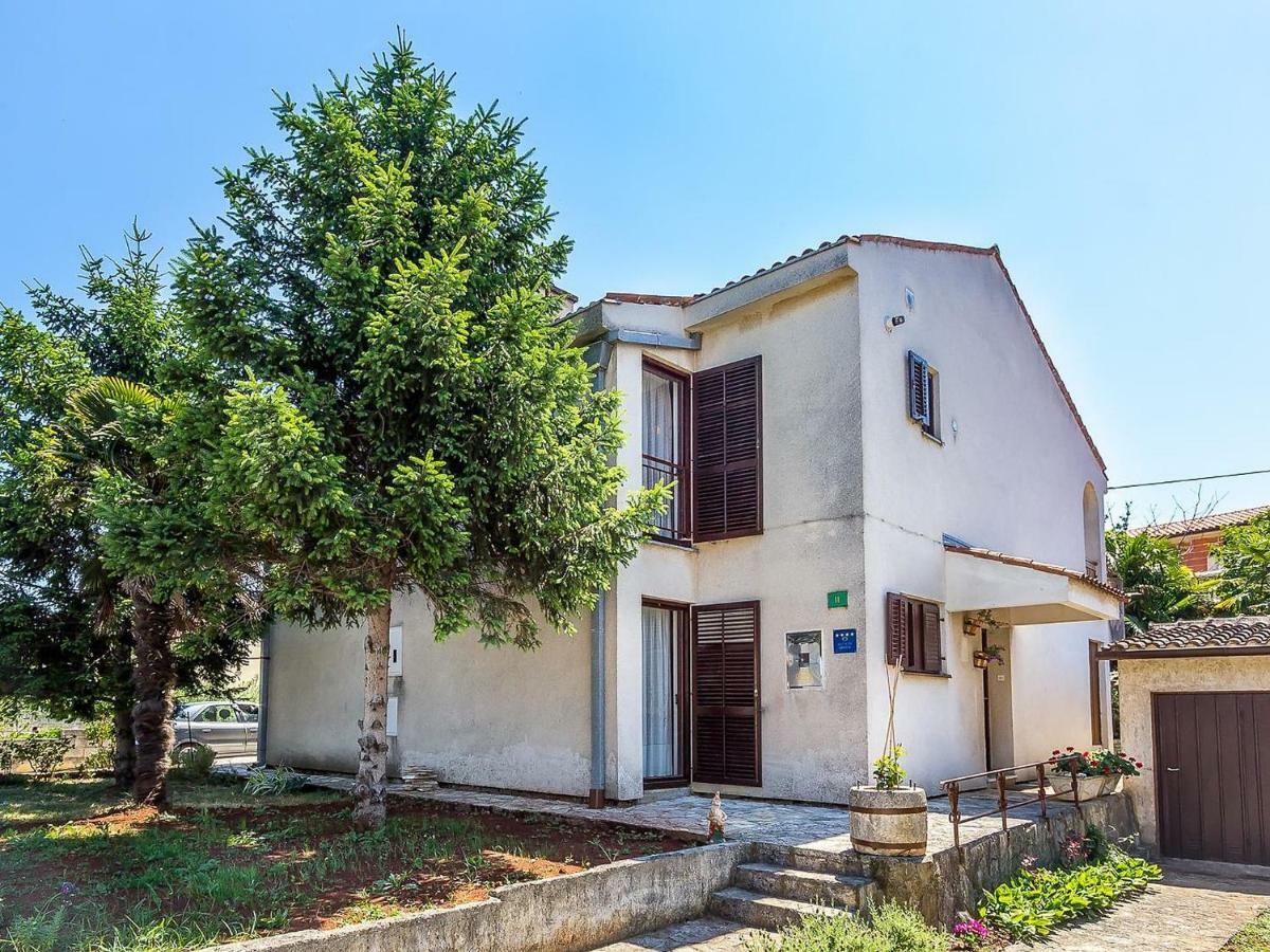 Holiday Home Ermanna Pula Exterior photo